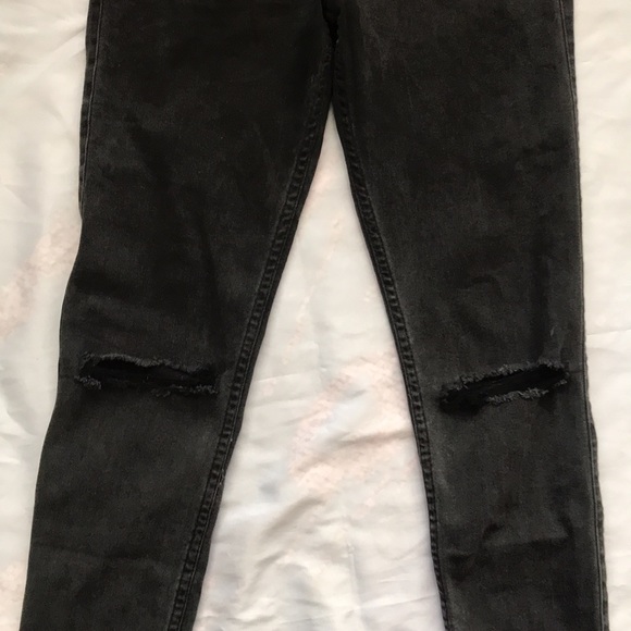 Hollister size 27 mid rise dark wash distress skinny jeans - Picture 2 of 5